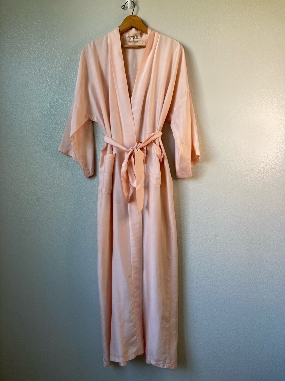 Vintage Lillian Vernon 100% Silk Pink Robe with Pockets *AS IS*